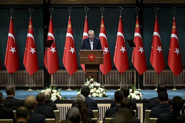 son-dakika-baskan-erdogandan-kabine-toplantisi-sonrasi-onemli-aciklamalar-filistin-davasini-korkusuzca-savundu-1760549000968.jpeg Son dakika: Başkan Erdoğan'dan Kabine Toplantısı sonrası önemli açıklamalar: Filistin davasını korkusuzca savunduk