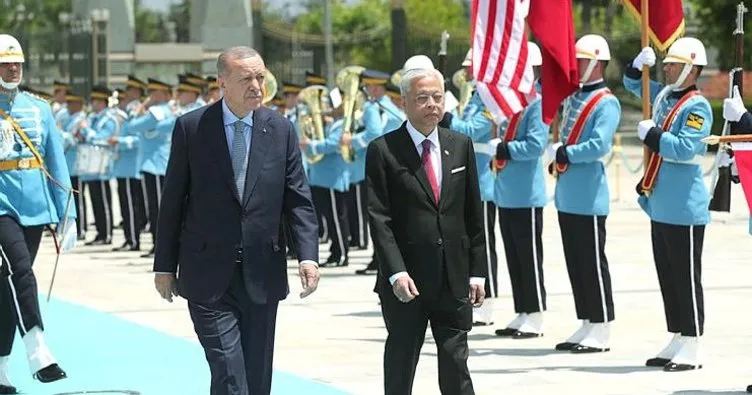 Başkan Erdoğan, Malezya Başbakanı’nı Külliye’de ağırladı: Stratejik ortaklık seviyemizi yükselttik