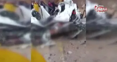 SON DAKİKA: Adana’da kayalar otomobilin üstüne düştü: 4 öğretmen hayatını kaybetti... | Video