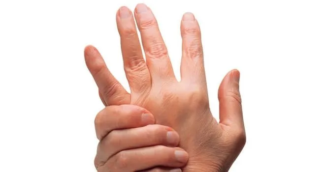 Parmak &#231;ıtlatmak zararlı mı?