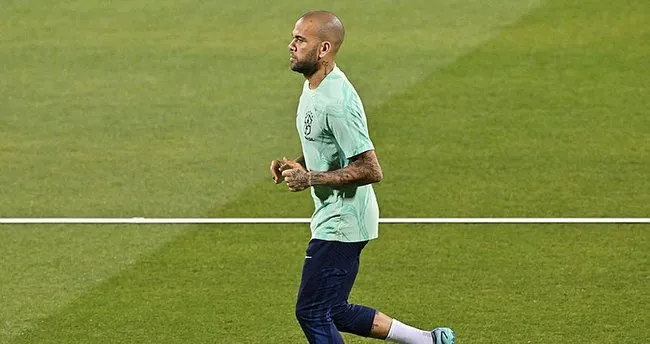 Cinsel saldırıdan tutuklu yargılanan Dani Alves’in 9 yıl hapsi istendi Cinsel saldırıdan tutuklu yargılanan Dani Alves’in 9 yıl hapsi istendi