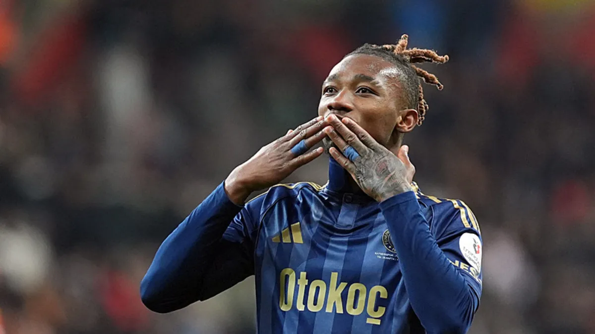 Fenerbahçe’ye Dorgeles Nene’den kötü haber! Fenerbahçe’ye Dorgeles Nene’den kötü haber!