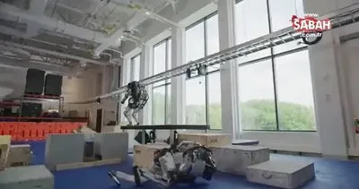 Boston Dynamics’in insansı robotu Atlas’ın karizma yerle bir | Video