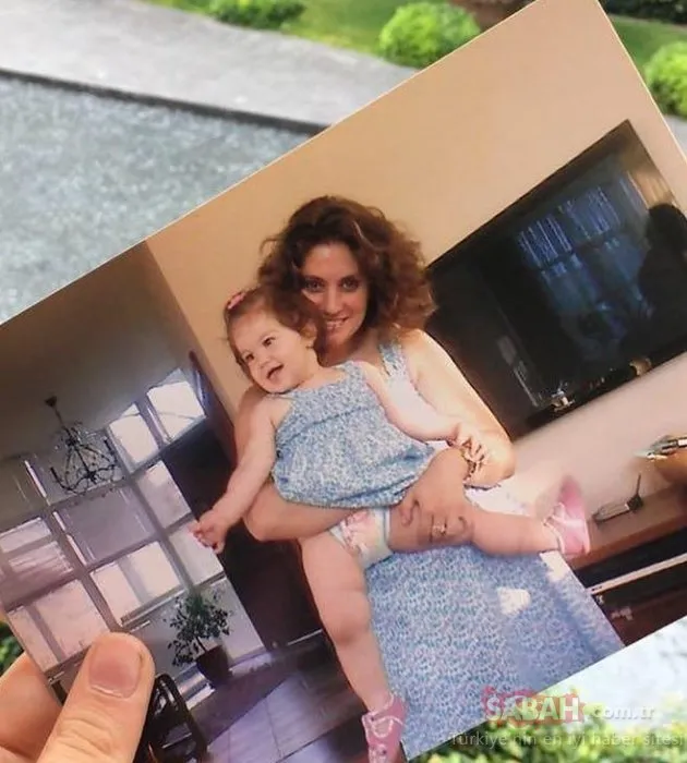 Annesi Arzu Balkan babası Tamer Karadağlı! 18 yaşındaki Zeyno Karadağlı güzelliği ve zarafeti ile hayran bıraktı!