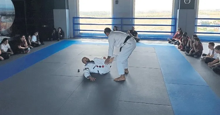 Öğrenciler Jiu Jitsu’yu sevdi