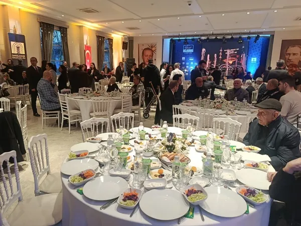 bilal-erdogan-darulaceze-iftarinda-konustu-1773921254205.jpg