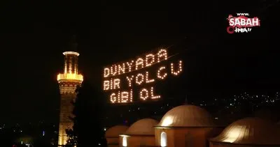 624 yıllık Ulu Cami’ye asılan Ramazan mahyası değiştirildi | Video