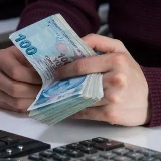 Sabah memurlar: Stajyerler dikkat! Her ay maaş alma hakkınız var