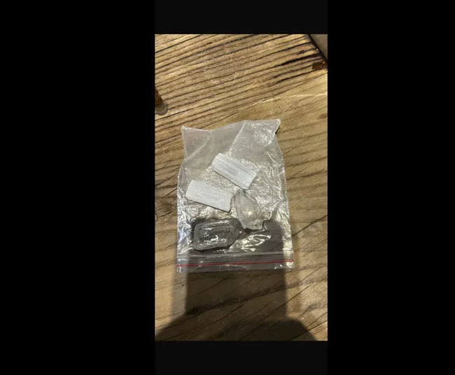 son-dakika-uyusturucu-operasyonu-oyuncu-ezgi-eyuboglu-dahil-8-kisi-gozaltinda-1766136803578.jpg (2047×1688)