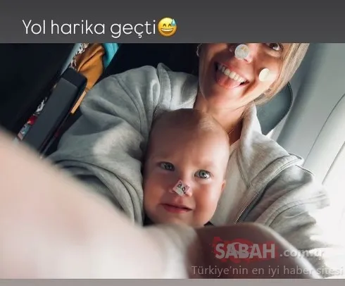 Aslı Enver’den minik kızı Elay’la uçak yolculuğundan sevimli kare! İşte Aslı Enver’in kızıyla sevimli o pozu!