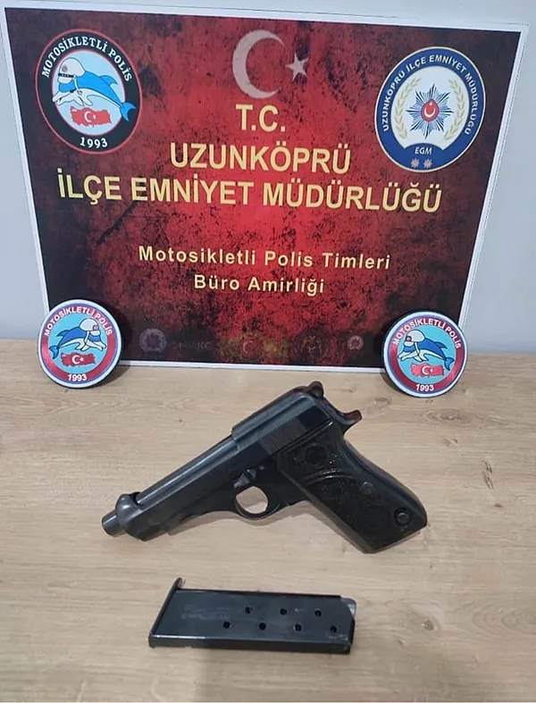 ruhsatsiz-tabancayla-yakalanan-ehliyetsiz-surucuye-240-bin-lira-ceza-1781222296817.jpeg