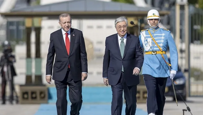 baskan-erdoganin-astana-ziyareti-stratejik-ortakligin-yeni-asamasi-yeni-is-birligi-basliklari-ele-alinacak-1778662922547.png Başkan Erdoğan’ın Astana ziyareti stratejik ortaklığın yeni aşaması! Yeni iş birliği başlıkları ele alınacak