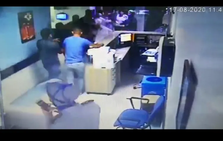 Hastanede terör estiren refakatçi, güvenlik görevlisini ve başhekimi yaraladı