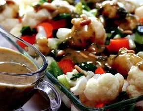 Tahinli Karnabahar Salatası