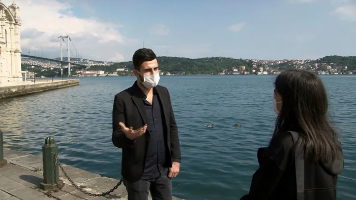 korona-virus-gunlerinde-istanbul-bogazi-maske-ve-eldiven-doldu-1591079841276.jpg
