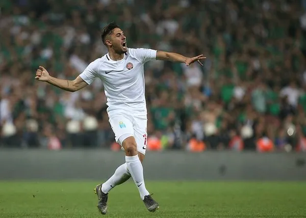 Erkan Zengin şov yaptı, Fatih Karagümrük 1. Lig'e yükseldi