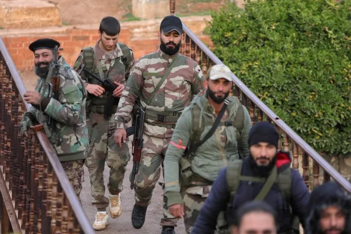 SON DAKİKA | 61 yıllık Baas/Esad rejimi çöktü: Muhalifler Şam’a girdi