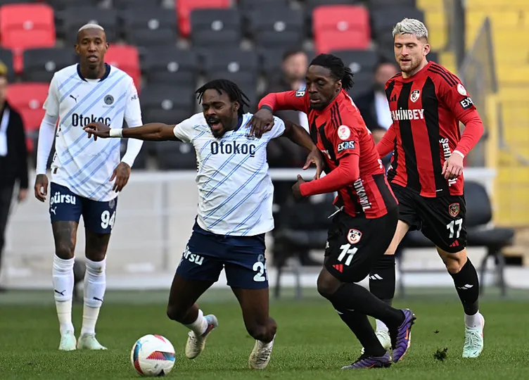 Son dakika haberi: Fenerbahçe’de bitmeyen belirsizlik! Yıldız oyuncu ne yapacağını bilemiyor...
