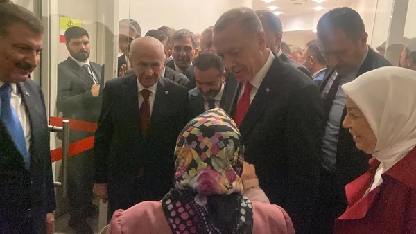 fatma-teyzenin-cumhurbaskani-erdogan-ile-gorusme-hayali-gercek-oldu-1666978581115.jpeg