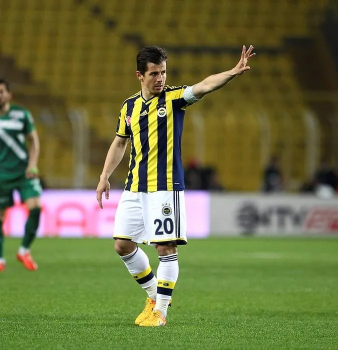 Emre Belözoğlu, Süper Lig takımıyla görüşüyor
