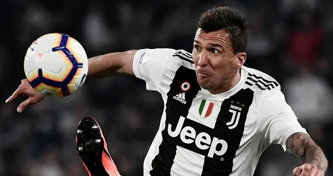 Mandzukic, 2021'e kadar... - Spor Haberleri