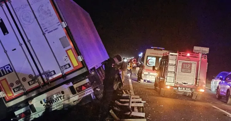 TIR bariyerlere çarptı! 1 yaralı
