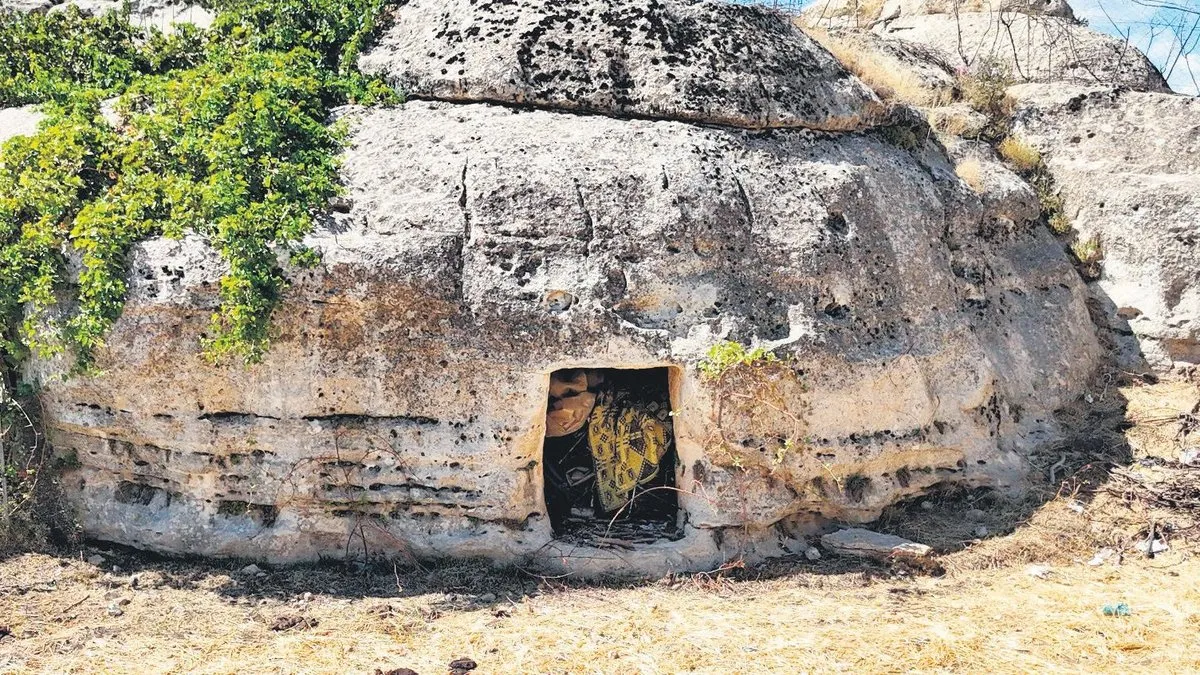 Diyarbakır’da 12 bin yıllık kaya evleri