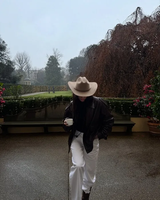 Doktorlar’ın Ela’sı Yasemin Özilhan’dan sosyal medyayı sallayan paylaşım! Ne bu? Ağa pozu mu?!