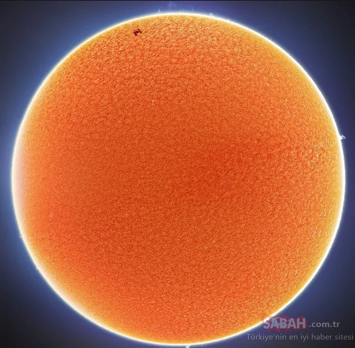 Son Dakika: Dünya bu fotoğrafları konuşuyor! Hem ay hem de güneşin önünden geçerken görüntülendi!