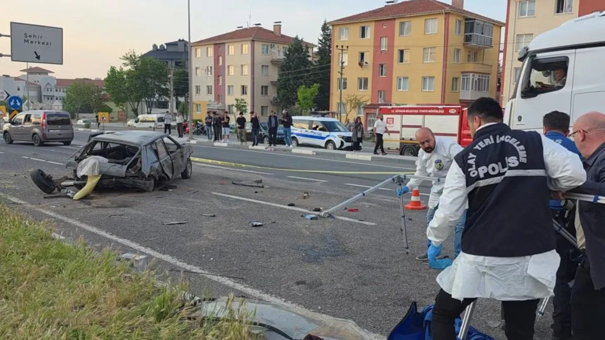 Kütahya'da feci kaza! 1 ölü Kütahya'da feci kaza! 1 ölü