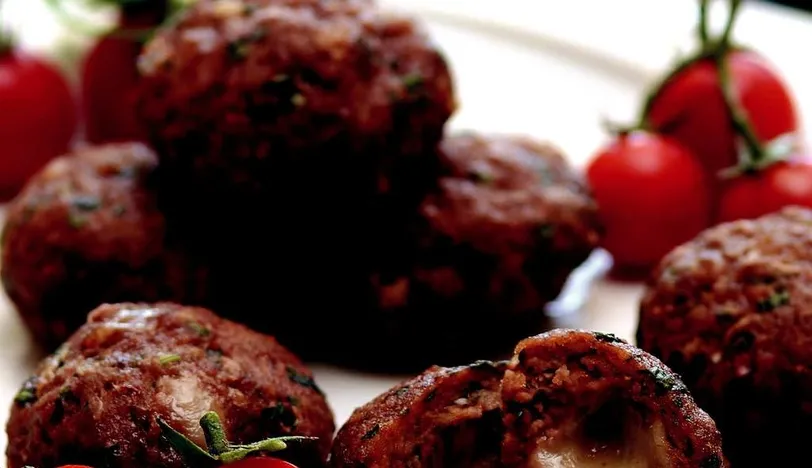 Kaşarlı Köfte