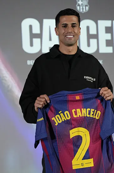 Barcelona, Joao Cancelo’yu açıkladı!