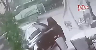 Fırtınadan dolayı kopan dev ağaç dalı, araç kapısını açan küçük çocuğu teğet geçti | Video