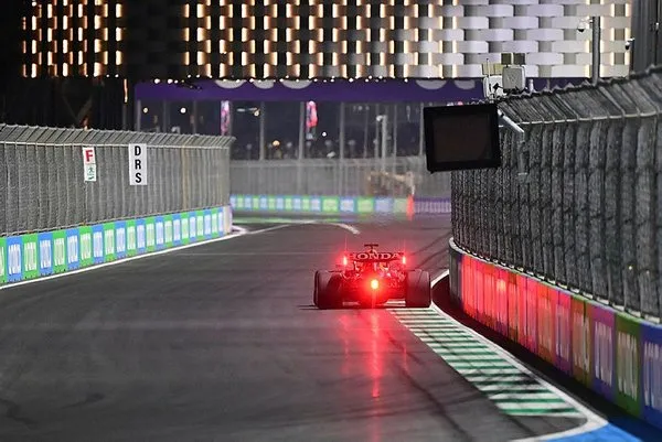 Formula 1 Suudi Arabistan GP saat kaçta, hangi kanalda canlı yayınlanacak, F1 yarışı saat kaçta? Formula 1 Suudi Arabistan GP canlı yayın izle!