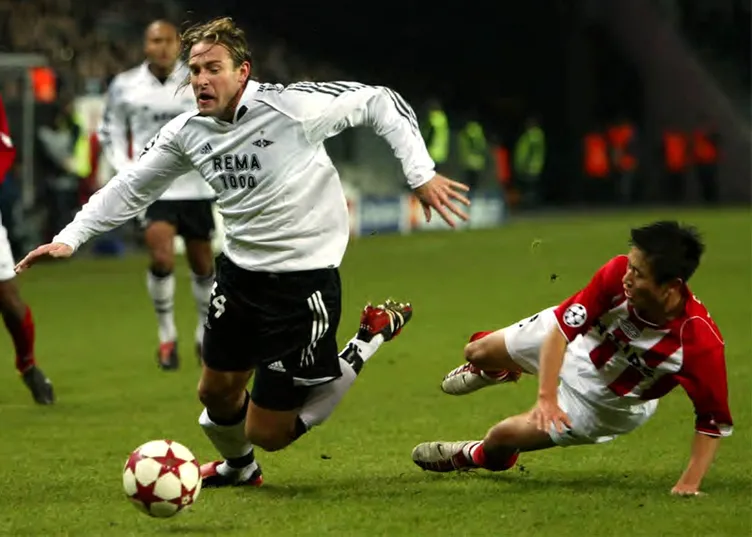 UEFA resmen açıkladı! Galatasaray'dan Fenerbahçe'ye büyük fark