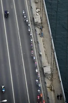 Bisikletçiler boğaz köprüsünden böyle geçtiler