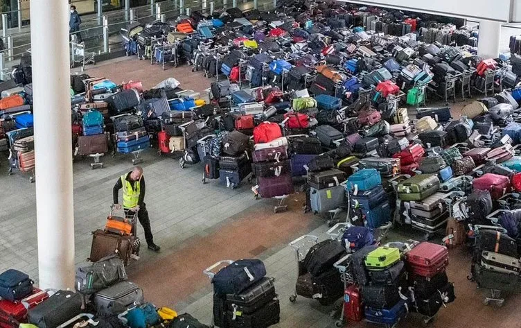 Avrupa’da havalimanı kaosu: Valiz yığınları oluştu! Pilotlar ’İş başa düştü’  dedi