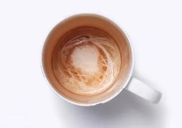 Bardaklarınızda çay - kahve lekelerini 3 dakikada yok eden formül! Çamaşır suyundan daha etkili
