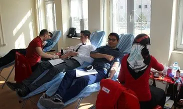 Defterdarlık çalışanlarından Kızılay’a kan bağışı