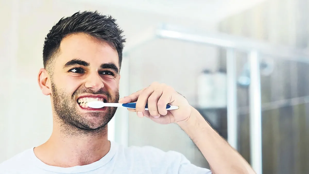 En çok sosyalleşirken diş fırçalıyoruz En çok sosyalleşirken diş fırçalıyoruz