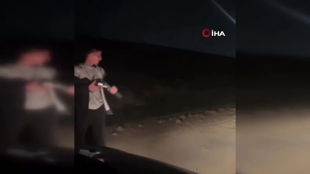 Havaya ateş ettiği anları sosyal medyada paylaşınca gözaltına alındı | Video videosunu izle Havaya ateş ettiği anları sosyal medyada paylaşınca gözaltına alındı | Video videosunu izle