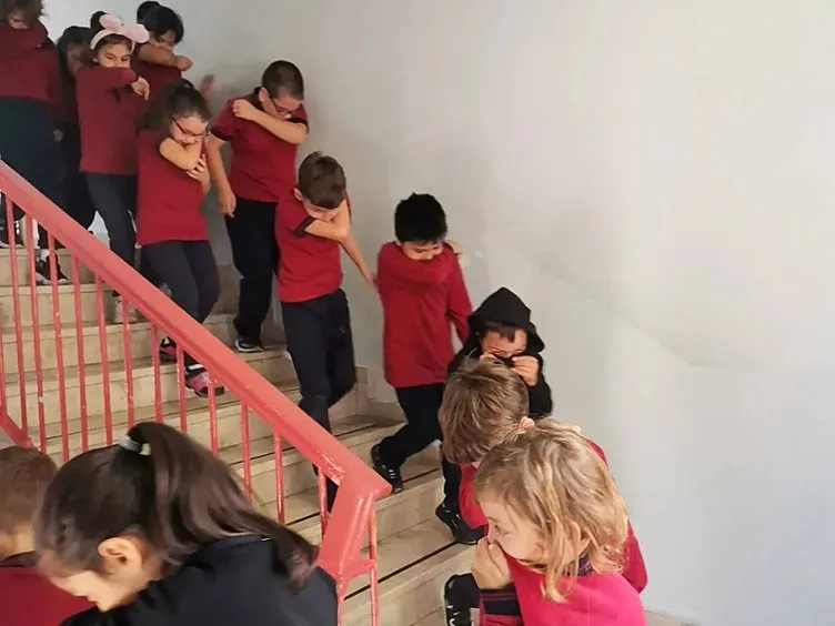 Çocuklara deprem nasıl anlatılmalı? İşte uzmanlardan ailelere tavsiyeler