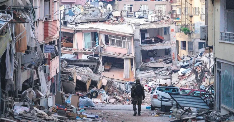 Yaralı yüreklerin insanlık koşusu