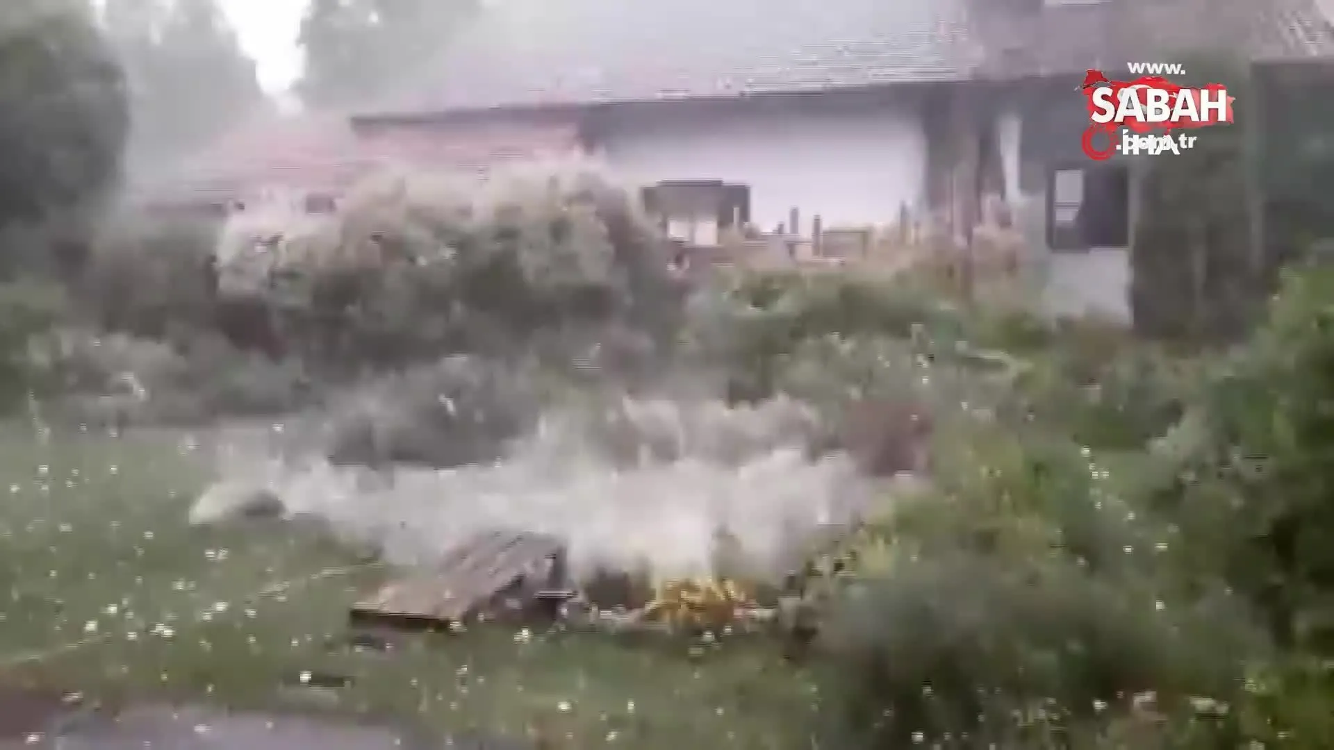 Almanya Nin Munih Kentini Vuran Ceviz Buyuklugundeki Dolu Yagisi Kamerada Videosunu Izle Sabah Tv