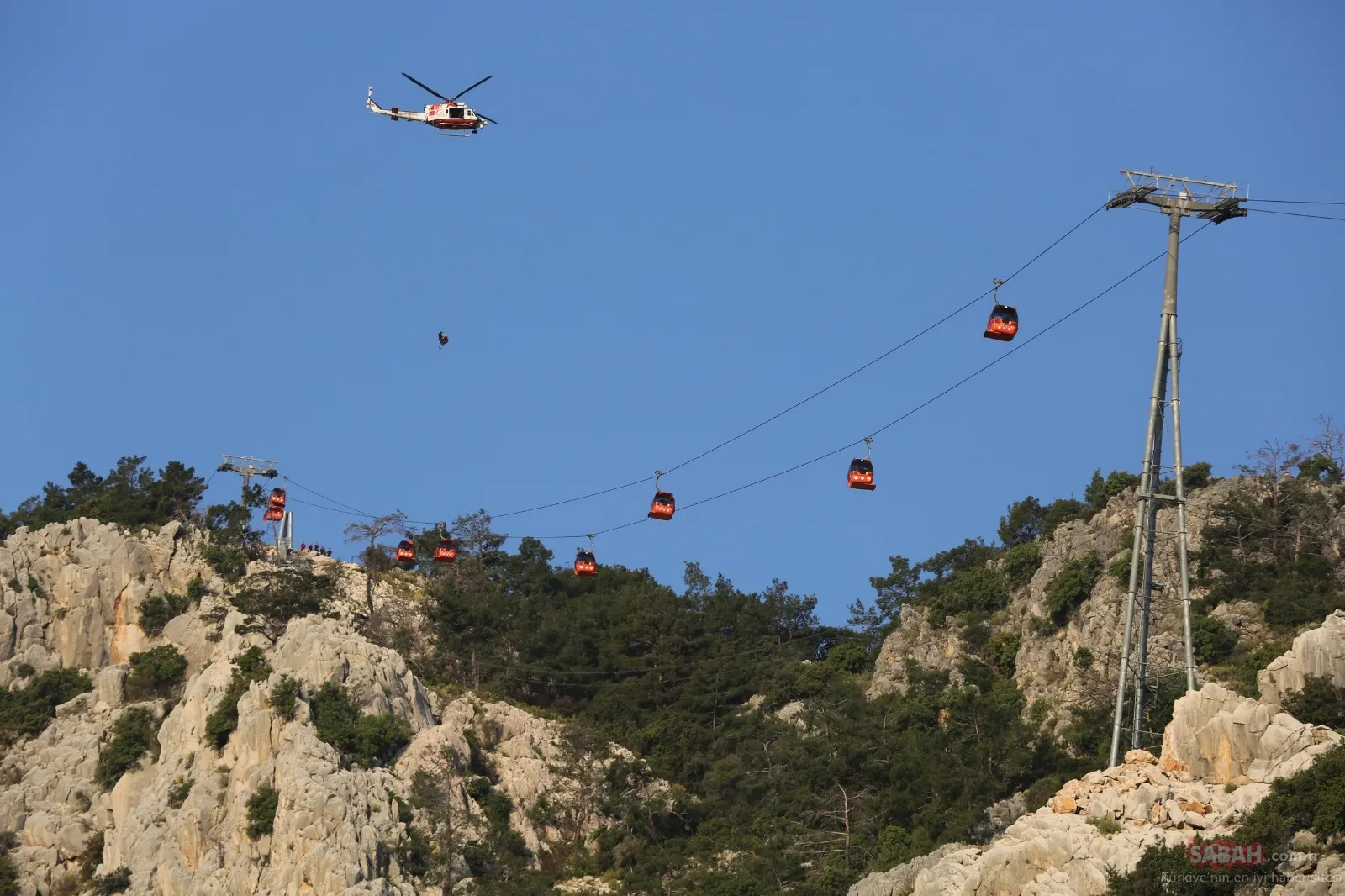 Telefirik Teleferik kazasında 5,5 saatte kurtarılan anne ve kızı, korku dolu ...
