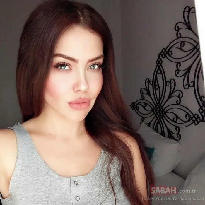 Dudaklarıyla pipet bile tutamıyordu! Şarkıcı Lara’yı görenler tanıyamadı