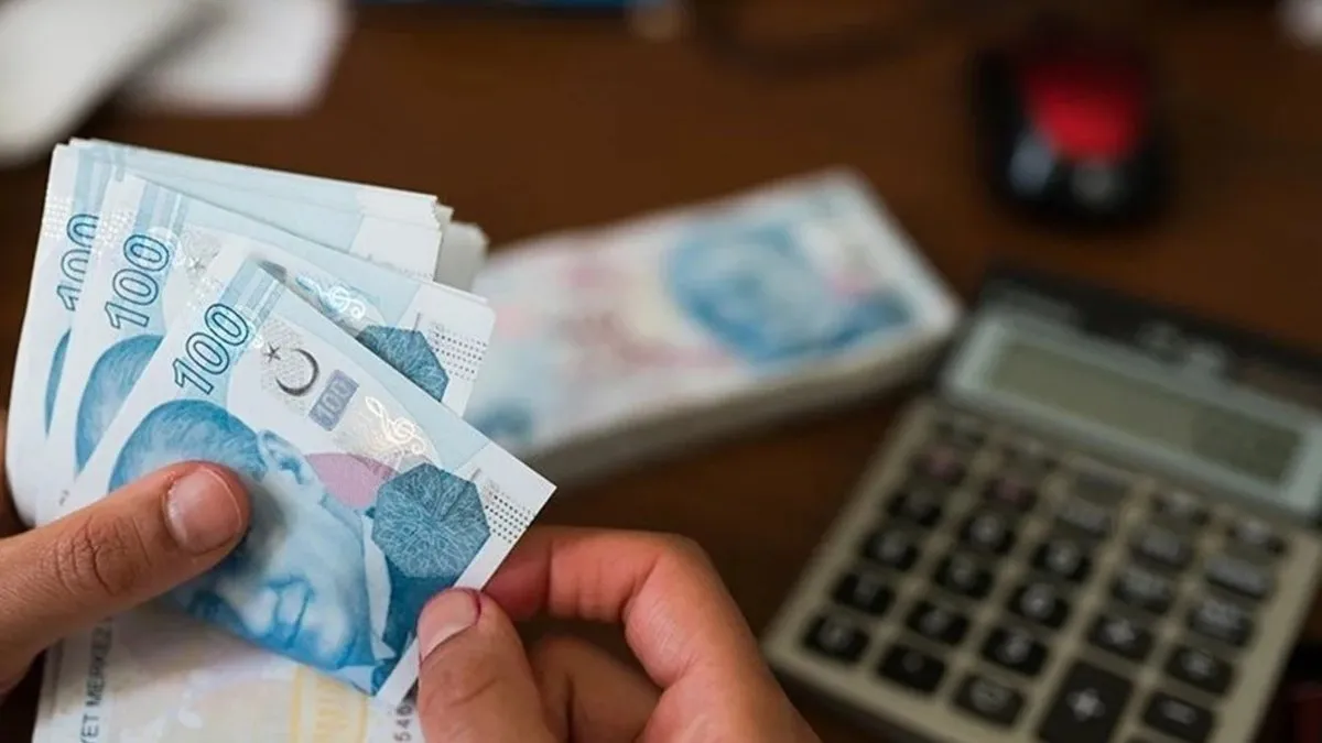 Yaşlı ve engelli aylıkları hesaplara yatırıldı