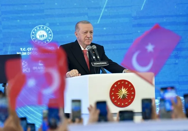 istanbulda-buyuk-donusum-baskan-erdogan-acikladi-destek-miktari-1-milyon-875-bin-tlye-yukseltildi-1750948243310.jpeg İstanbul'da büyük dönüşüm! Başkan Erdoğan açıkladı: Destek miktarı 1 milyon 875 bin TL'ye yükseltildi