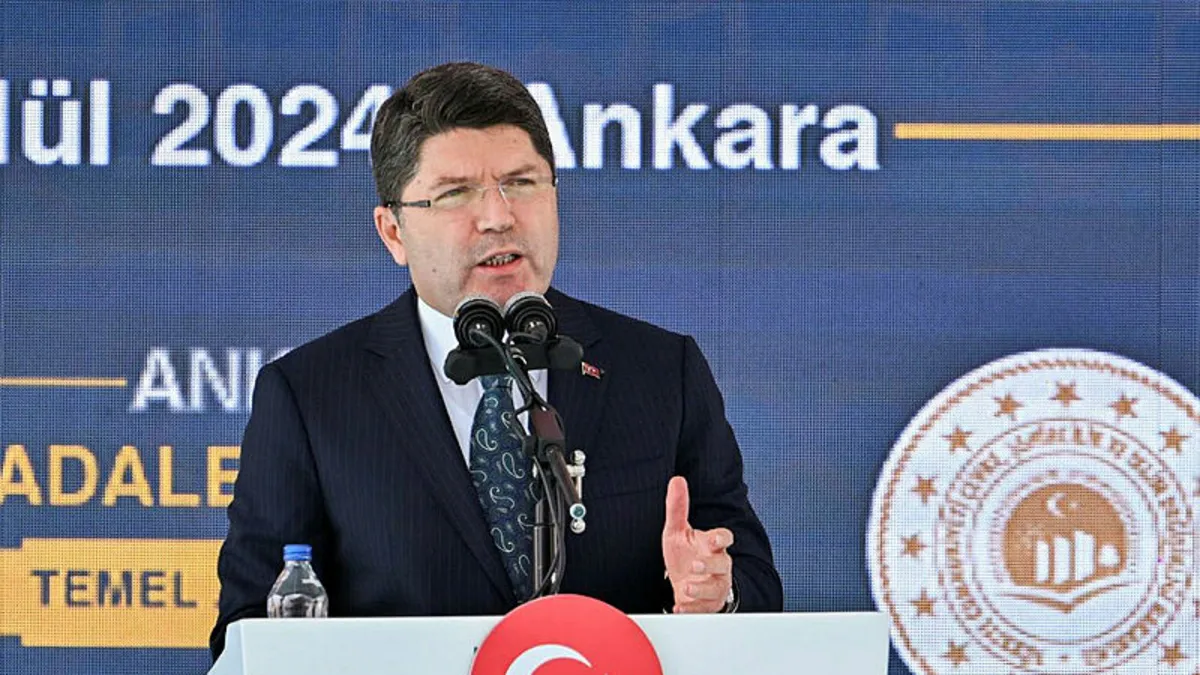 Bakan Tunç: Kaliteli hizmet binalarından rahatsız olanlar var Bakan Tunç: Kaliteli hizmet binalarından rahatsız olanlar var