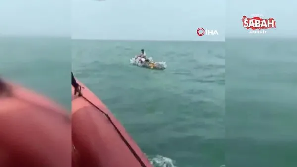 Tayland'da pet şişelerden yaptığı botla denize açılan adam mahsur kaldı | Video